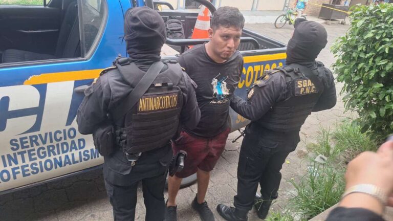 Hombres disparan contra policías de SGAIA en Suchitepéquez y uno es capturado